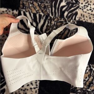 VSX High-Support Wireless Sports Bras